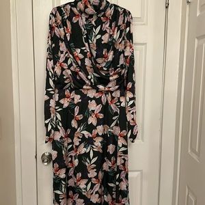 Alexia Admor Flowery dress.